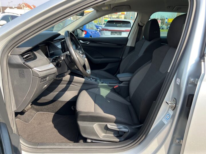 Abbildung Fahrzeugdetailansicht Skoda Octavia - Nr. 12
