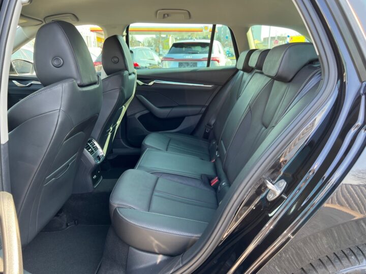 Abbildung Fahrzeugdetailansicht Skoda Octavia - Nr. 13