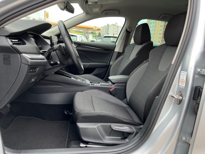 Abbildung Fahrzeugdetailansicht Skoda Octavia - Nr. 12