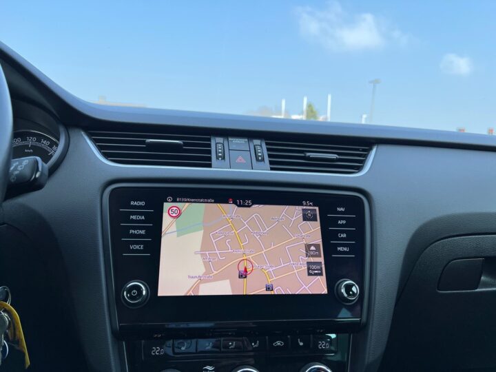Abbildung Fahrzeugdetailansicht Skoda Octavia - Nr. 23