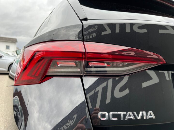 Abbildung Fahrzeugdetailansicht Skoda Octavia - Nr. 38