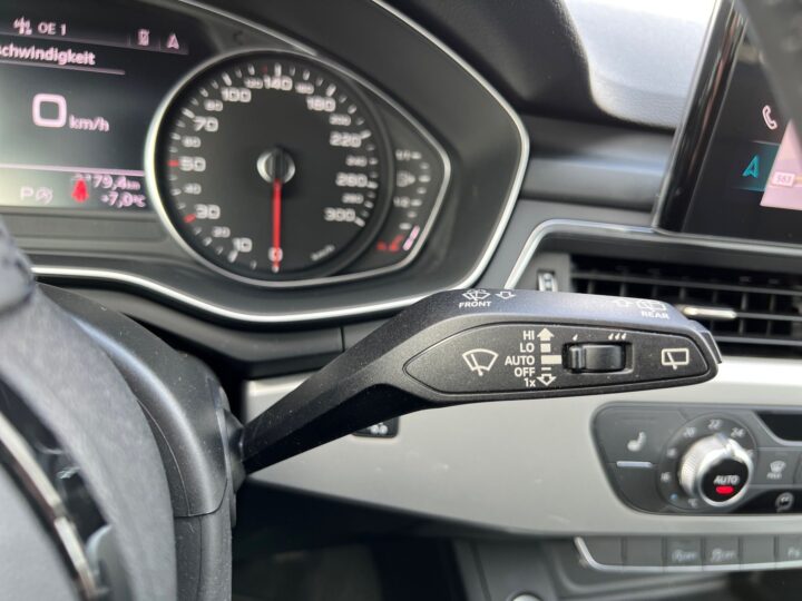 Abbildung Fahrzeugdetailansicht Audi A4 - Nr. 37