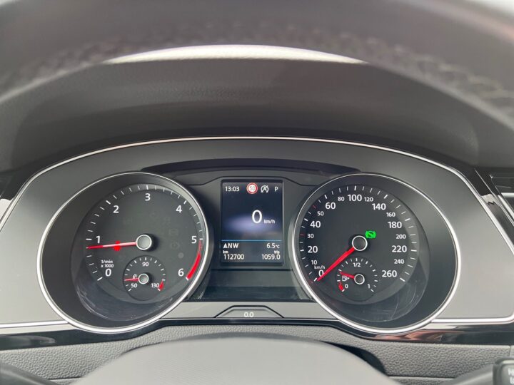 Abbildung Fahrzeugdetailansicht Volkswagen Passat Variant - Nr. 16