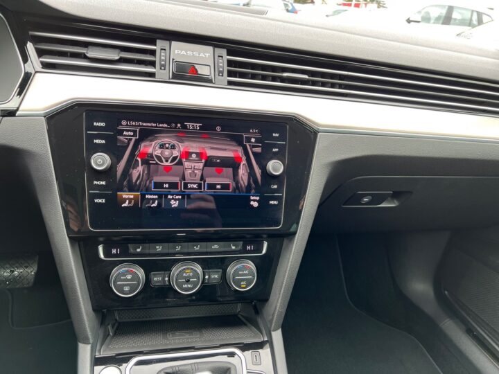 Abbildung Fahrzeugdetailansicht Volkswagen Passat Variant - Nr. 27