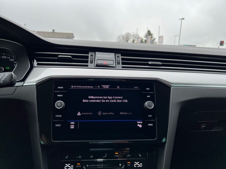 Abbildung Fahrzeugdetailansicht Volkswagen Passat Variant - Nr. 22