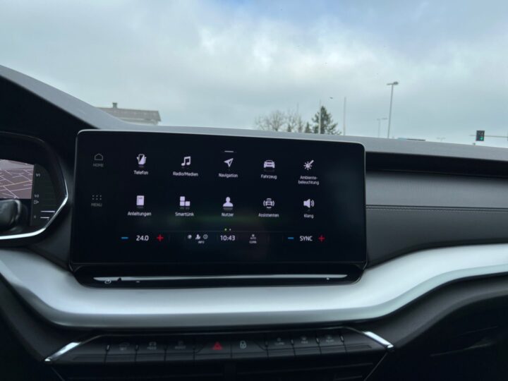 Abbildung Fahrzeugdetailansicht Skoda Octavia - Nr. 18