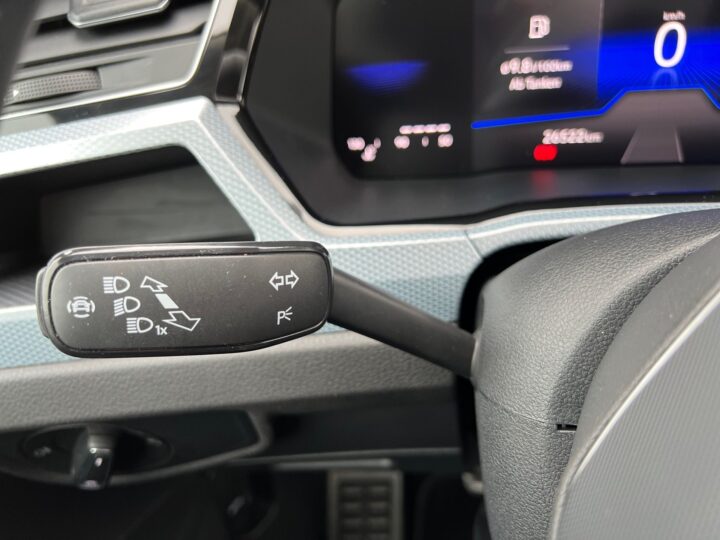 Abbildung Fahrzeugdetailansicht Volkswagen Touran - Nr. 43