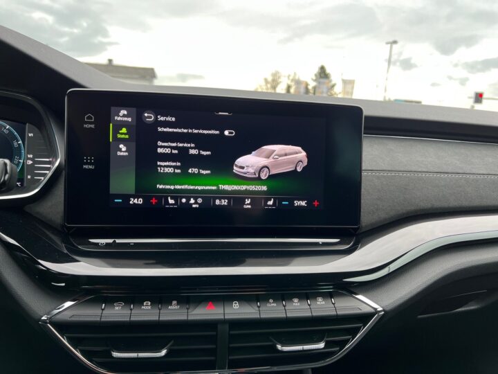 Abbildung Fahrzeugdetailansicht Skoda Octavia - Nr. 24