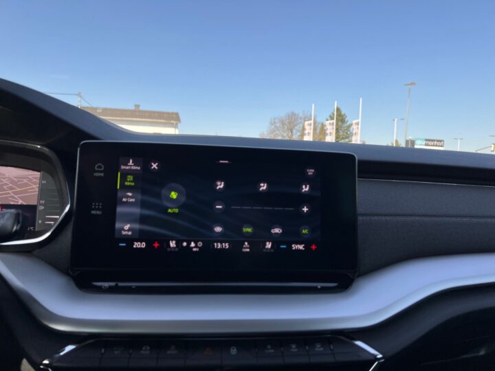 Abbildung Fahrzeugdetailansicht Skoda Octavia - Nr. 25