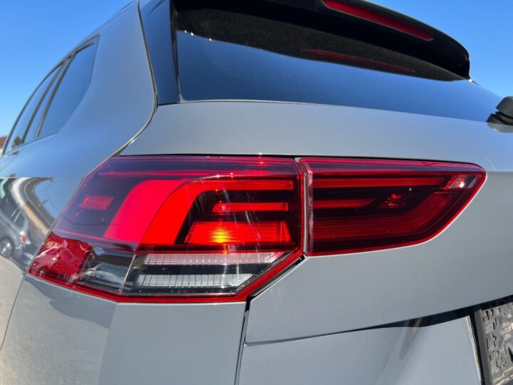 Abbildung Fahrzeugdetailansicht Volkswagen Golf Variant - Nr. 37