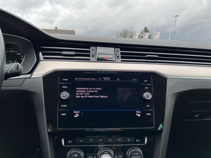 Abbildung Fahrzeugdetailansicht Volkswagen Passat Variant - Nr. 21