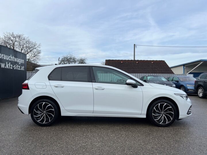 Abbildung Fahrzeugdetailansicht Volkswagen Golf - Nr. 1
