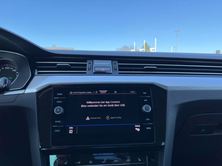 Abbildung Fahrzeugdetailansicht Volkswagen Passat Variant - Nr. 22