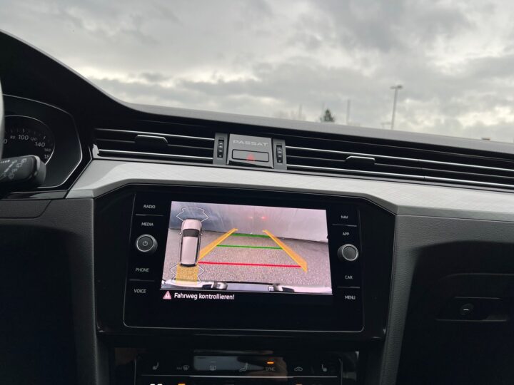 Abbildung Fahrzeugdetailansicht Volkswagen Passat Variant - Nr. 26