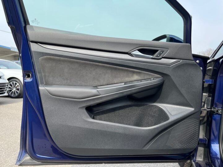 Abbildung Fahrzeugdetailansicht Volkswagen Golf Variant - Nr. 30