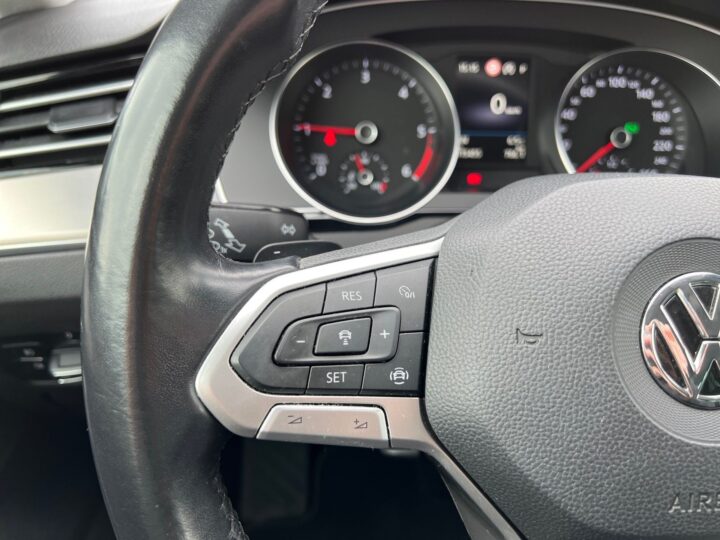 Abbildung Fahrzeugdetailansicht Volkswagen Passat Variant - Nr. 41