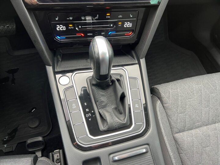 Abbildung Fahrzeugdetailansicht Volkswagen Passat Variant - Nr. 29