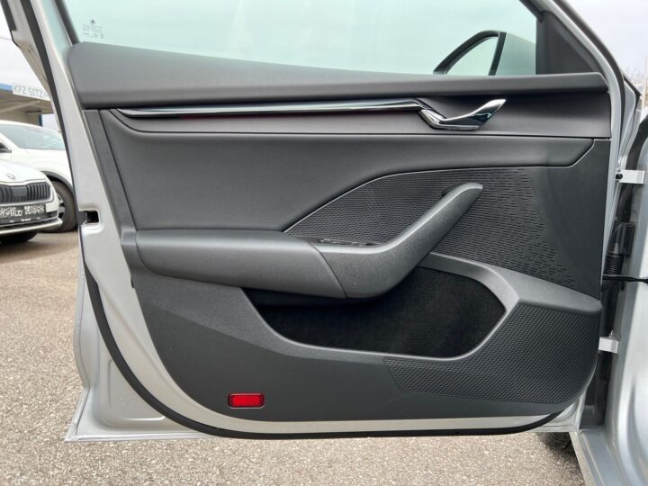 Abbildung Fahrzeugdetailansicht Skoda Octavia - Nr. 30