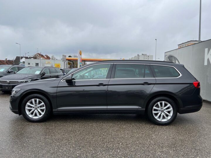 Abbildung Fahrzeugdetailansicht Volkswagen Passat Variant - Nr. 5