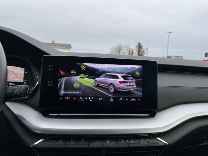 Abbildung Fahrzeugdetailansicht Skoda Octavia - Nr. 24