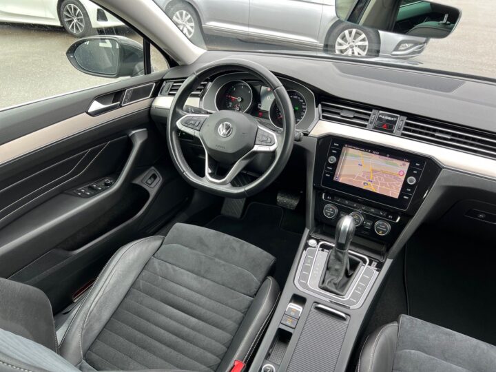 Abbildung Fahrzeugdetailansicht Volkswagen Passat Variant - Nr. 11