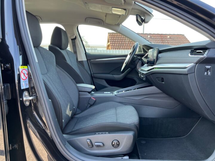 Abbildung Fahrzeugdetailansicht Skoda Octavia - Nr. 33