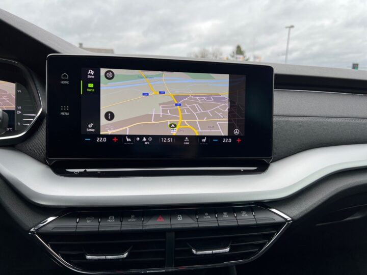 Abbildung Fahrzeugdetailansicht Skoda Octavia - Nr. 24