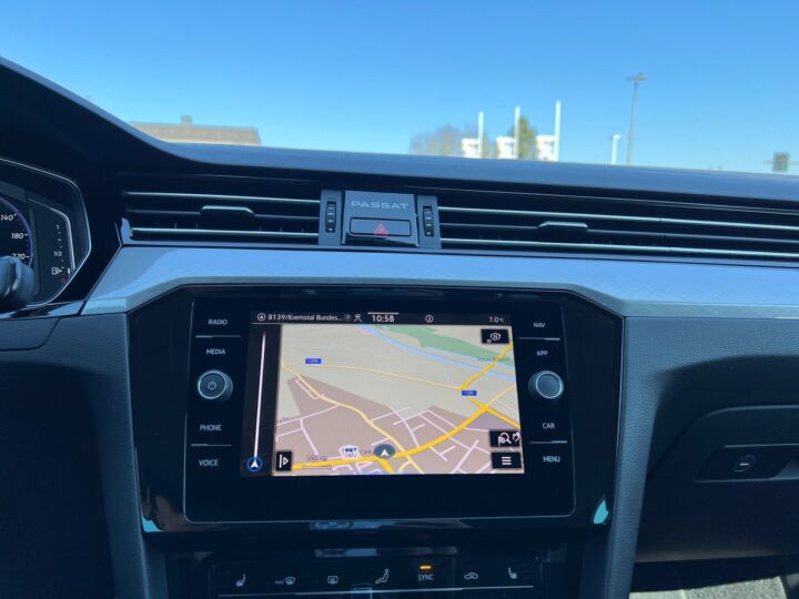Abbildung Fahrzeugdetailansicht Volkswagen Passat Variant - Nr. 24