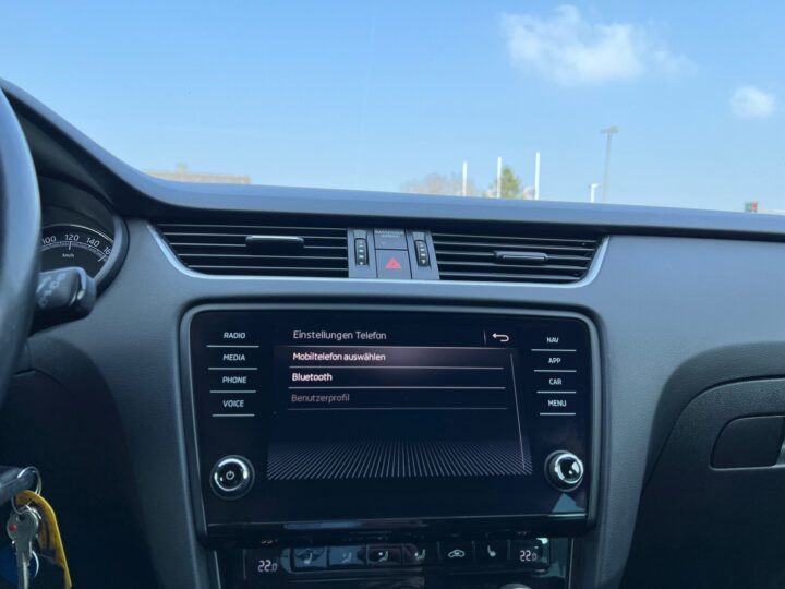 Abbildung Fahrzeugdetailansicht Skoda Octavia - Nr. 22
