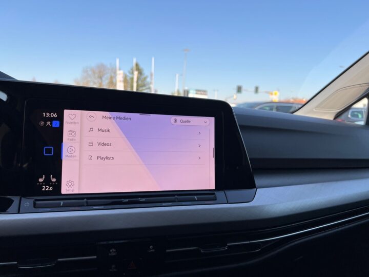 Abbildung Fahrzeugdetailansicht Volkswagen Golf Variant - Nr. 19