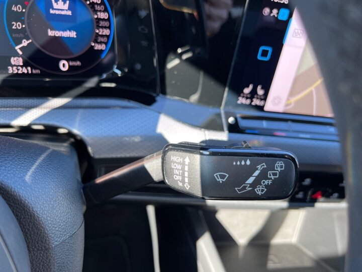 Abbildung Fahrzeugdetailansicht Volkswagen Golf - Nr. 39