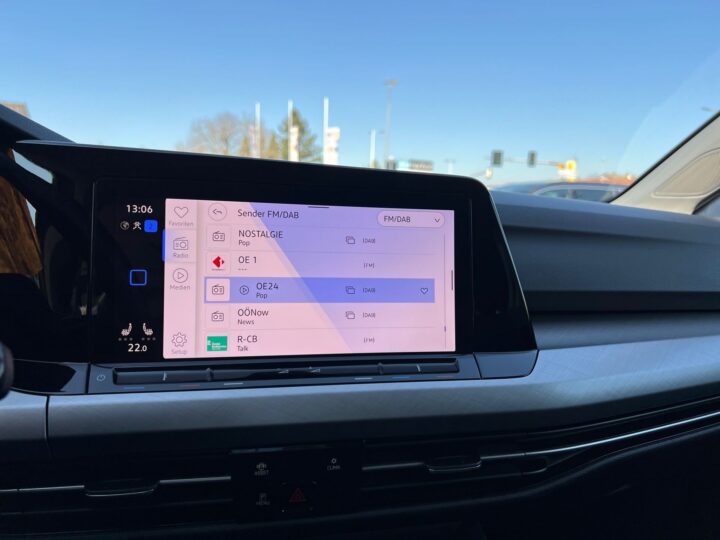 Abbildung Fahrzeugdetailansicht Volkswagen Golf Variant - Nr. 18