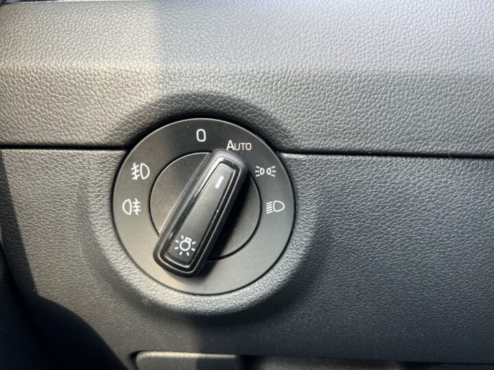 Abbildung Fahrzeugdetailansicht Skoda Octavia - Nr. 44