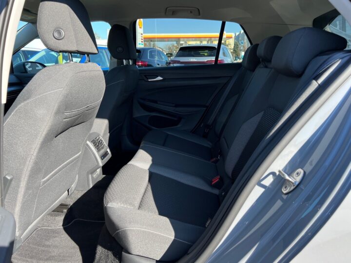 Abbildung Fahrzeugdetailansicht Volkswagen Golf - Nr. 13