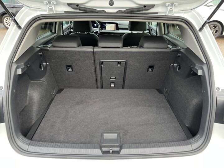 Abbildung Fahrzeugdetailansicht Volkswagen Golf - Nr. 14