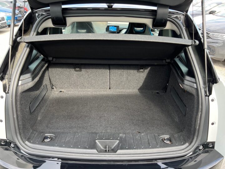 Abbildung Fahrzeugdetailansicht BMW i3 - Nr. 14