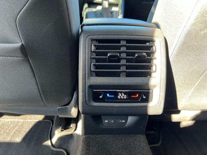 Abbildung Fahrzeugdetailansicht Volkswagen Golf - Nr. 32