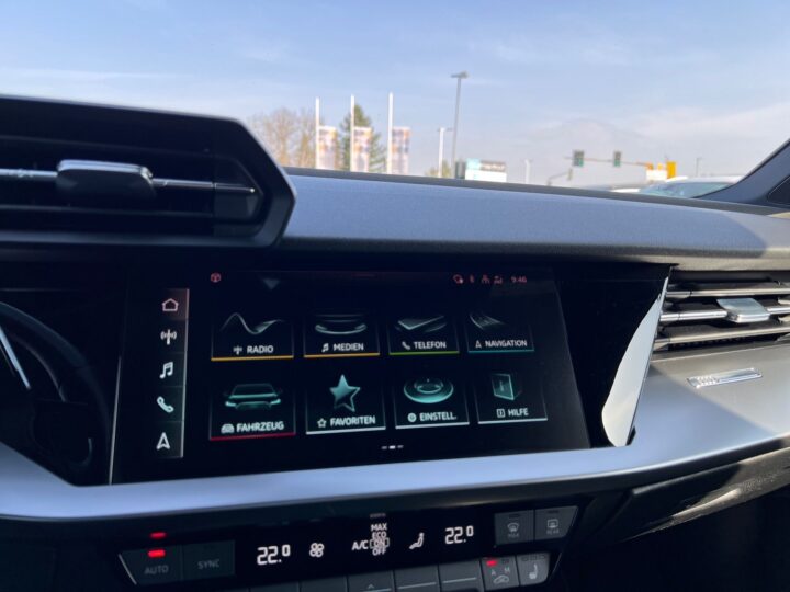 Abbildung Fahrzeugdetailansicht Audi A3 - Nr. 18