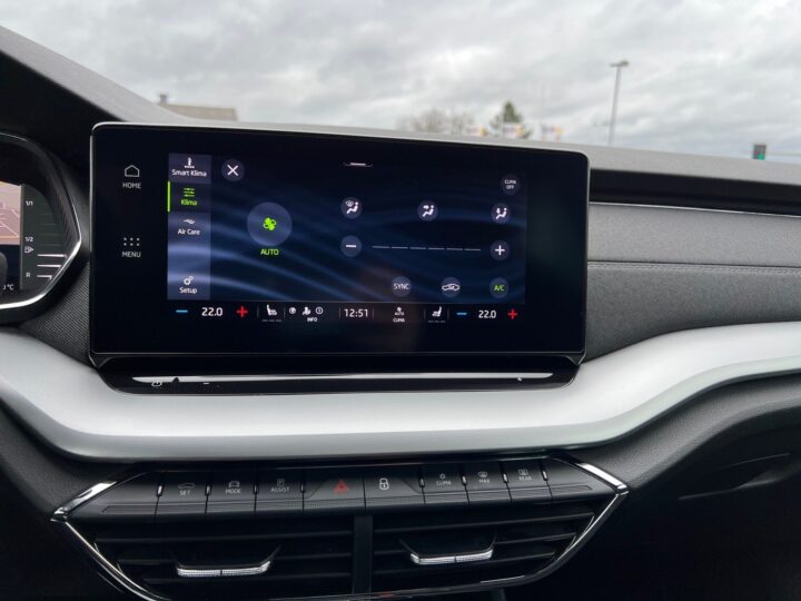 Abbildung Fahrzeugdetailansicht Skoda Octavia - Nr. 25