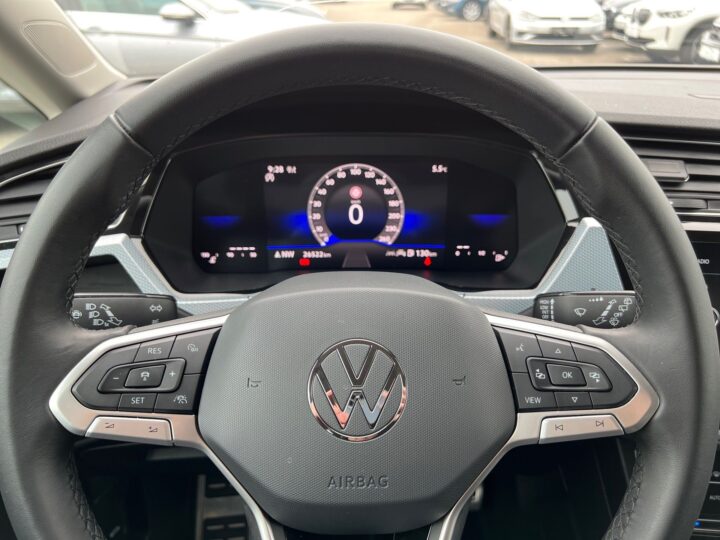 Abbildung Fahrzeugdetailansicht Volkswagen Touran - Nr. 15