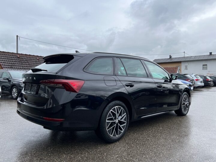 Abbildung Fahrzeugdetailansicht Skoda Octavia - Nr. 2