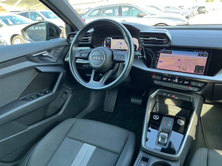 Abbildung Fahrzeugdetailansicht Audi A3 - Nr. 11