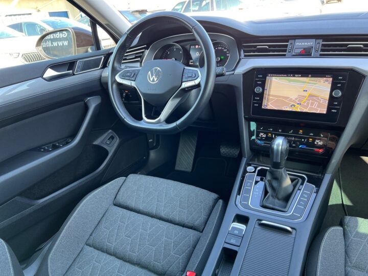 Abbildung Fahrzeugdetailansicht Volkswagen Passat Variant - Nr. 11