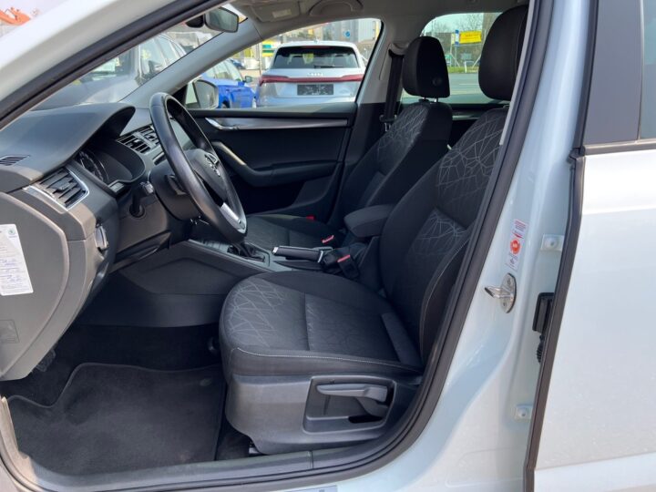 Abbildung Fahrzeugdetailansicht Skoda Octavia - Nr. 12