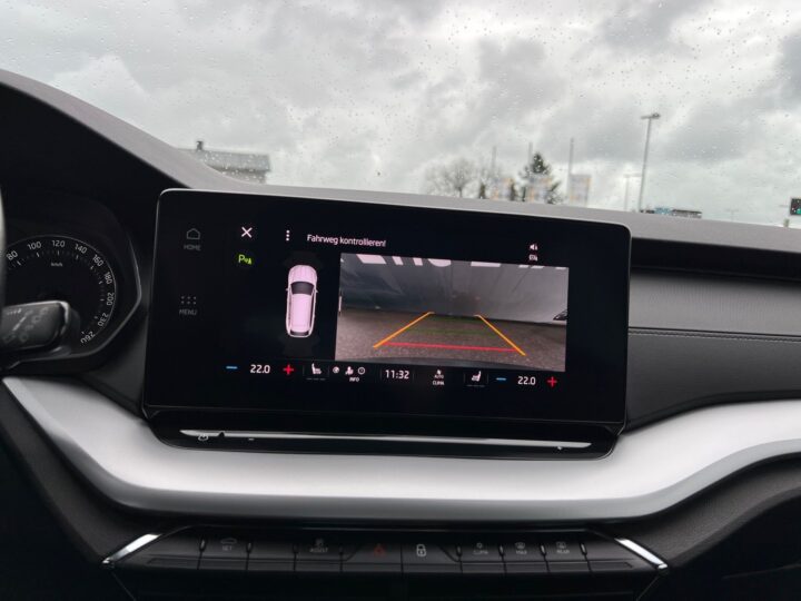 Abbildung Fahrzeugdetailansicht Skoda Octavia - Nr. 26