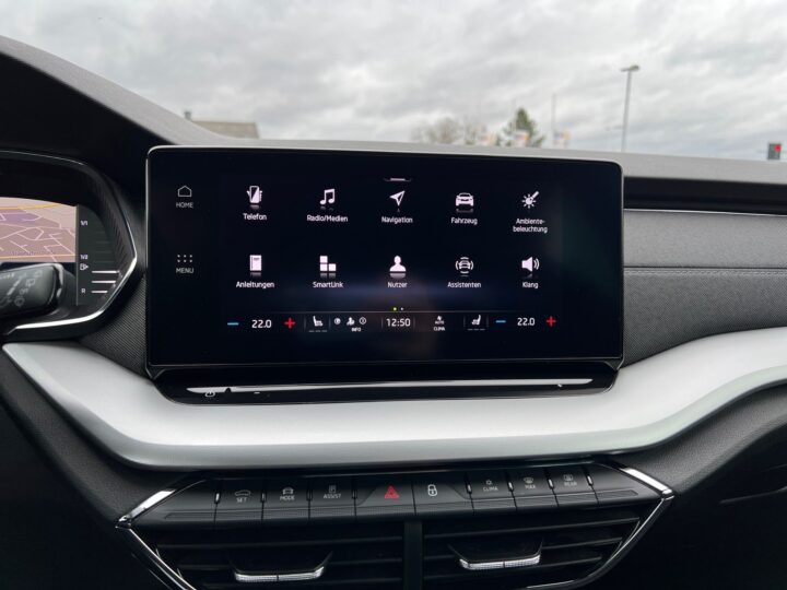 Abbildung Fahrzeugdetailansicht Skoda Octavia - Nr. 18