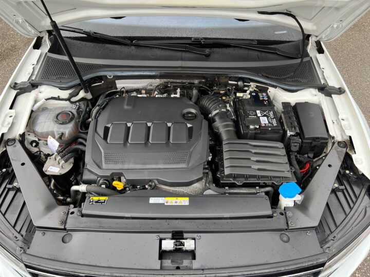 Abbildung Fahrzeugdetailansicht Volkswagen Passat Variant - Nr. 35