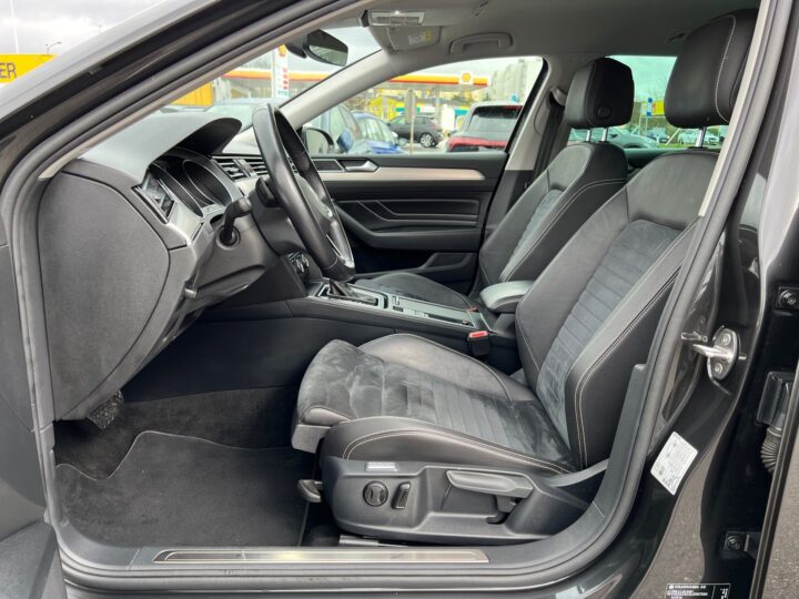 Abbildung Fahrzeugdetailansicht Volkswagen Passat Variant - Nr. 12