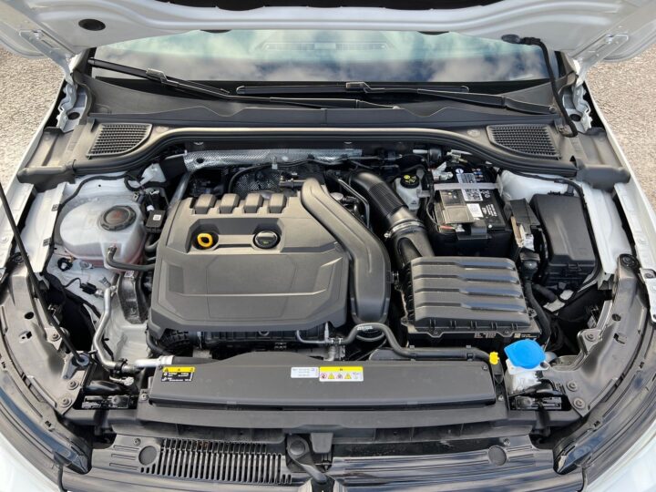 Abbildung Fahrzeugdetailansicht Volkswagen Golf Variant - Nr. 32