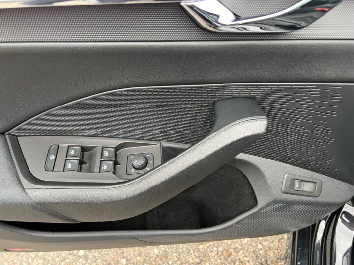 Abbildung Fahrzeugdetailansicht Skoda Octavia - Nr. 32